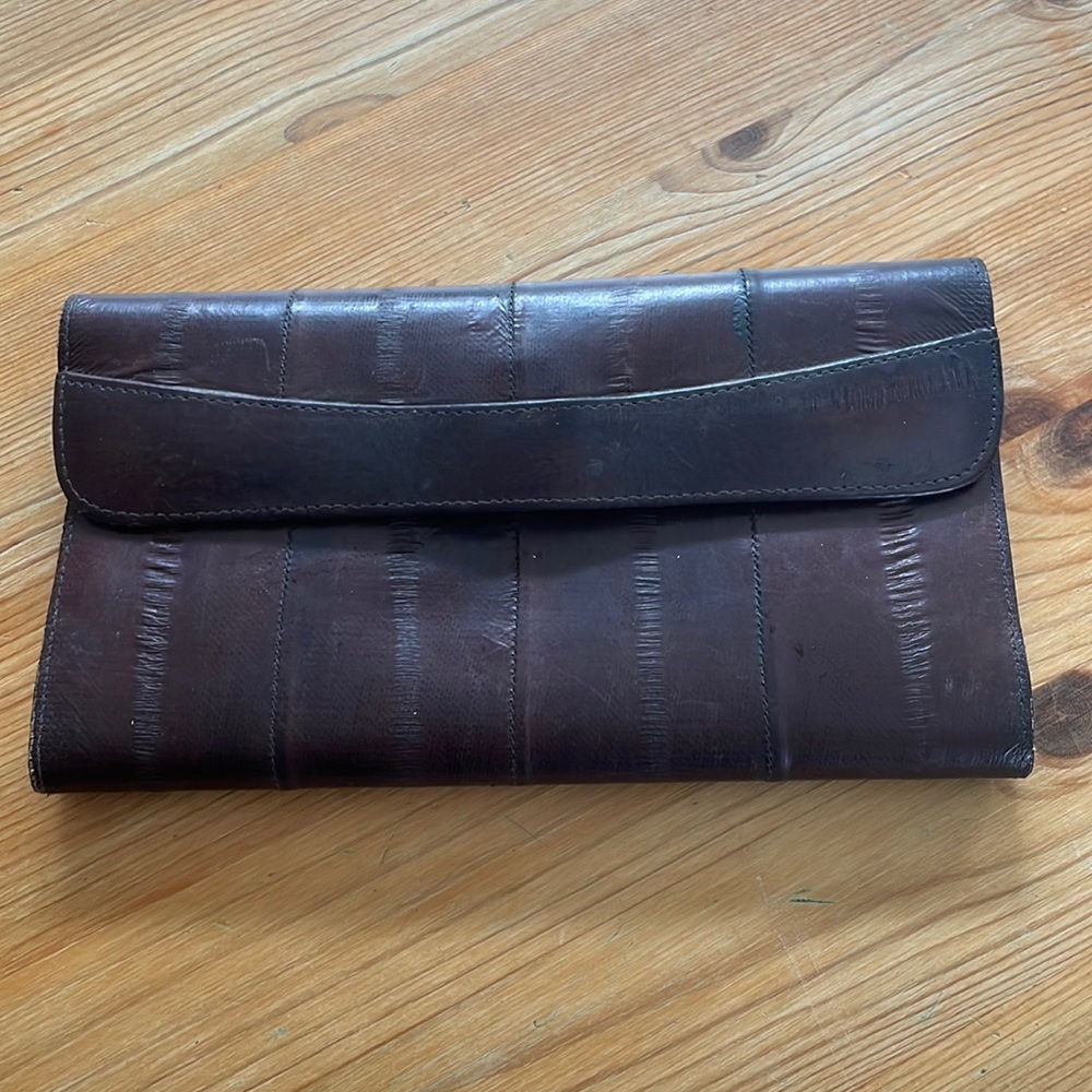 9” Vintage Women’s Dial Hook Eel Skin Tri Fold Purse Walket